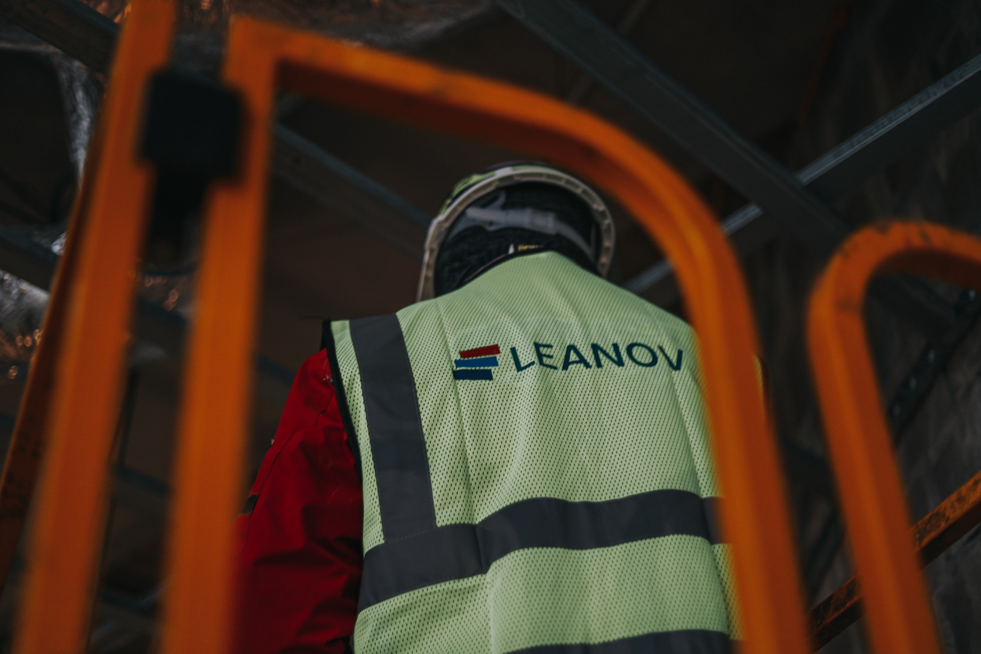 Detalhe de colete da equipa LEANOV